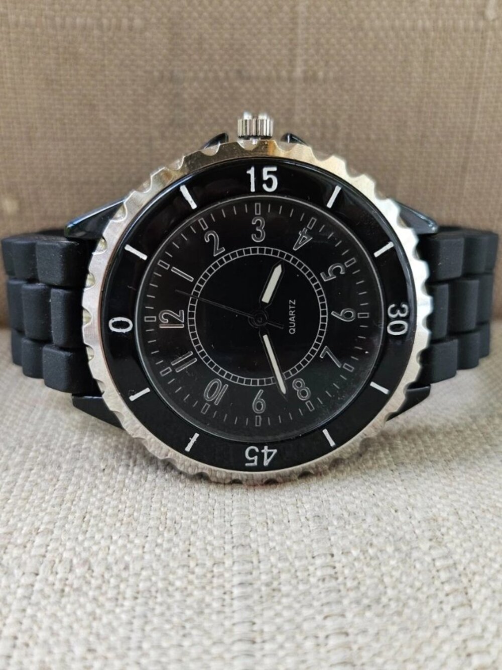 Unisex Wristwatch Fashion Quartz Analog Black Rubber Strap Wrist Watch $28